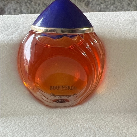 Boucheron Perfume Set with Blue and Gold Accents - Picture 4 of 7